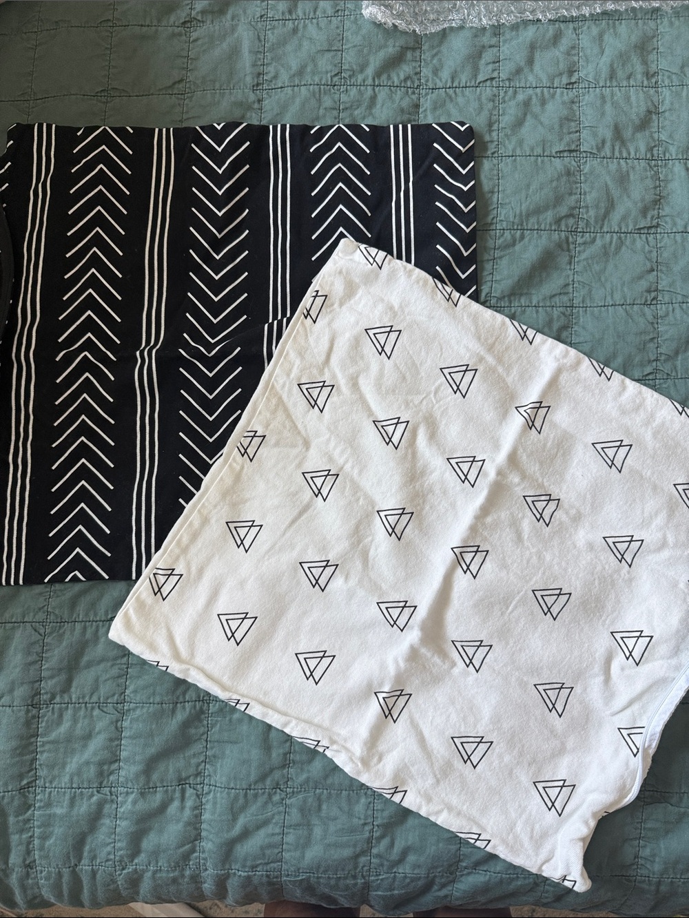 Black and White Geometric 18” pillow covers- Set of 2